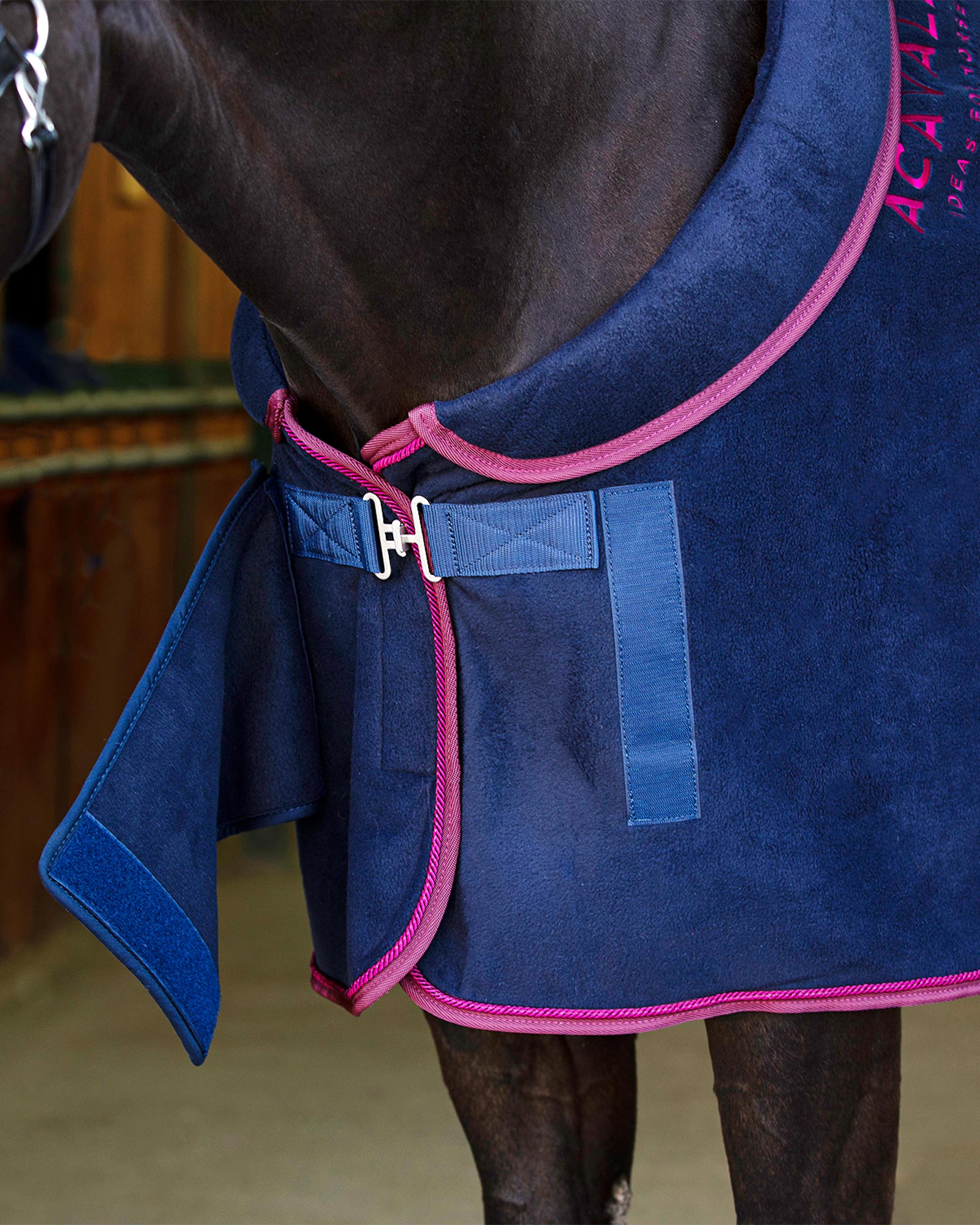ACAVALLO Fleece-Abschwitzdecke (800g) mit gefüttertem Halsabschluss